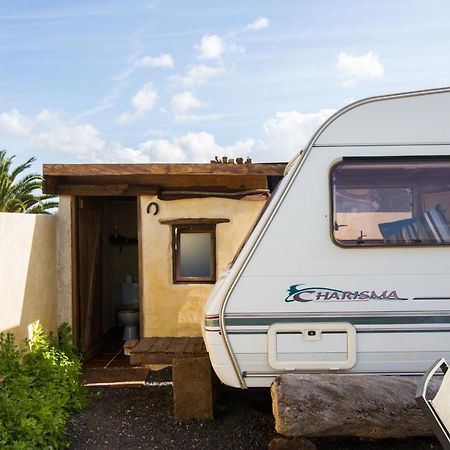 Caravan Apartment Tinajo Buitenkant foto