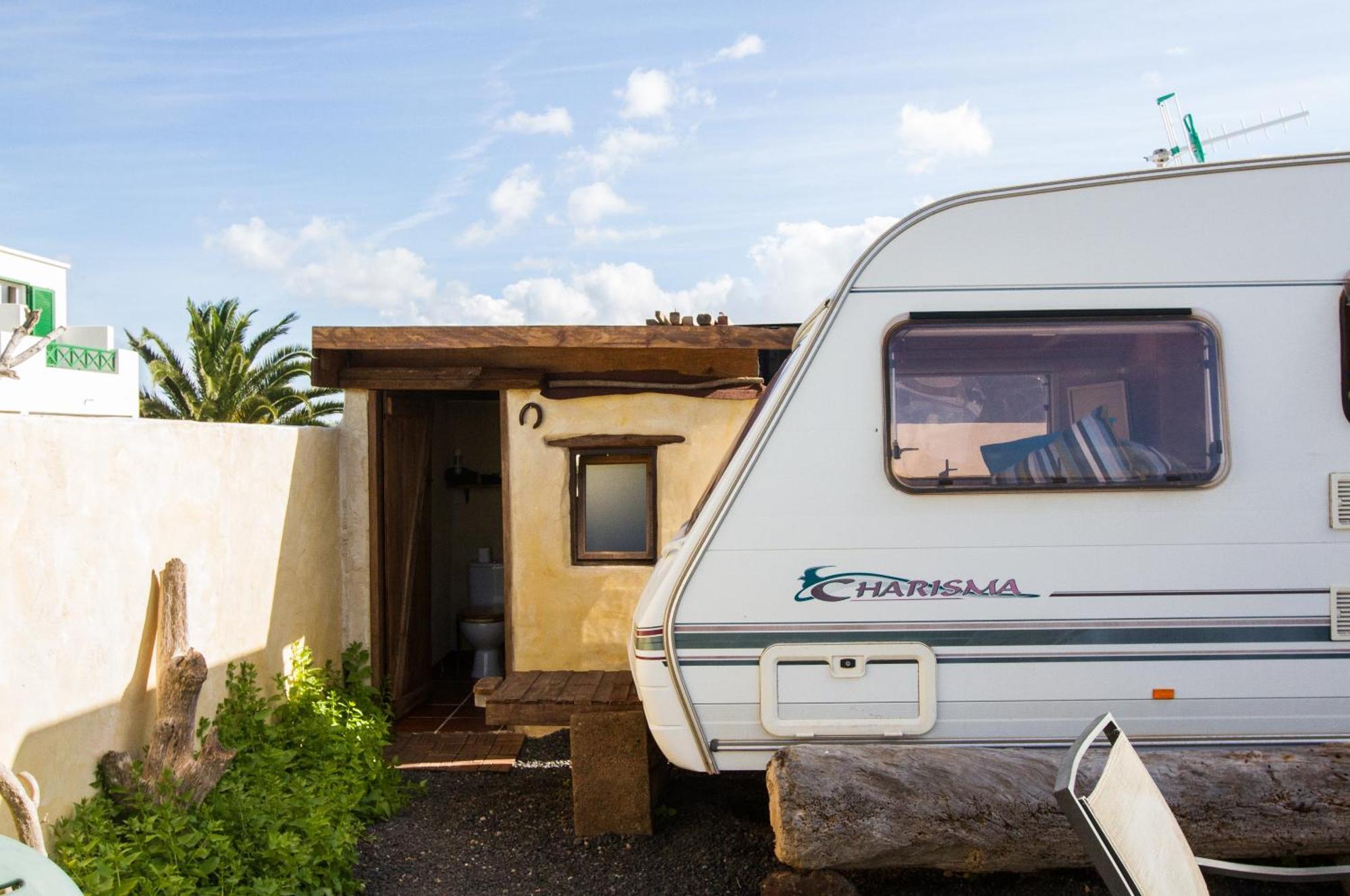 Caravan Apartment Tinajo Buitenkant foto
